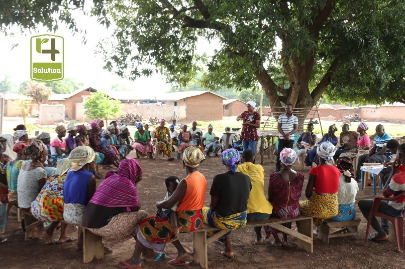 Ghana 4R Cooperatives Building a Better World! CDF Cooperative Development Foundation of